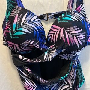 Swimsuits For All One Piece Cutout Tropical Wire Padded Swimsuit Size 22 NWT
